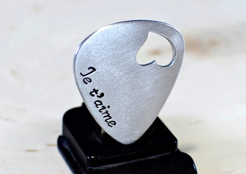 Je taime guitar pick - aluminum