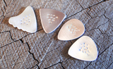 4 aluminum guitar picks in different shapes - non slip